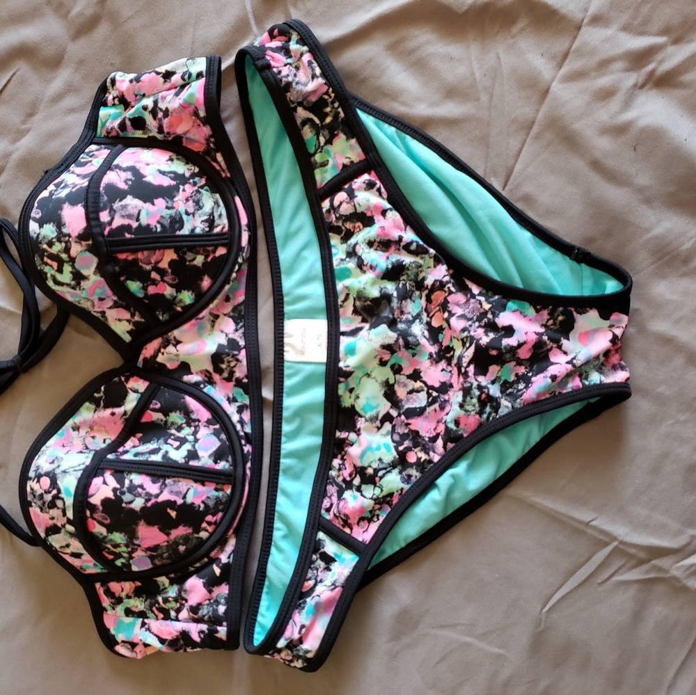Ladies swim suit